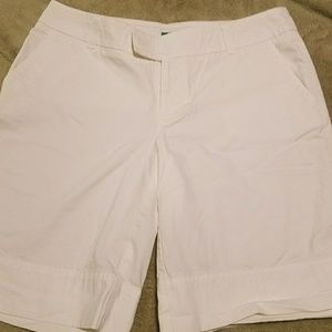 Lilly white bermuda shorts sz6